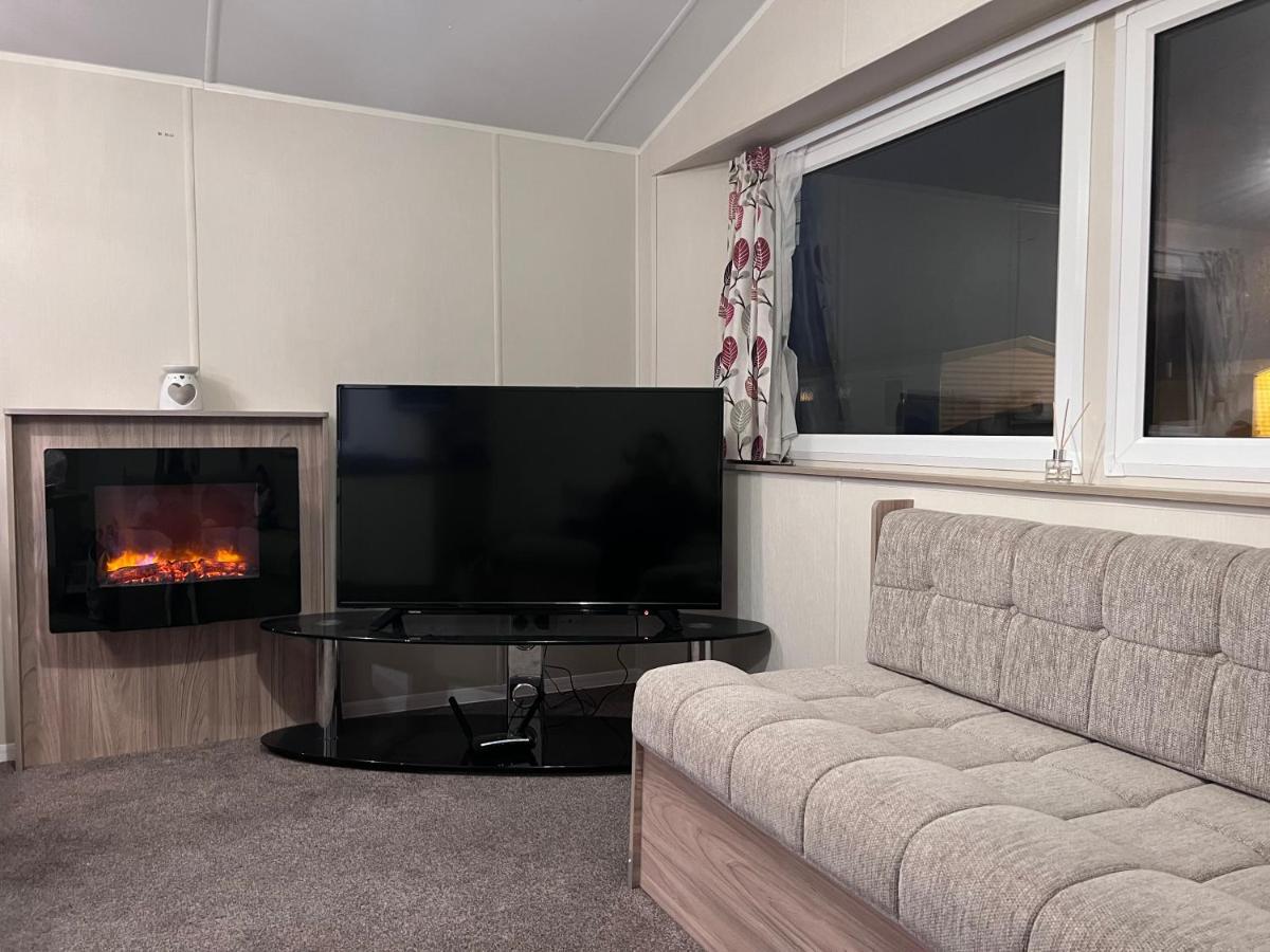 Pg173 Golden Palm Resort 6 Berth Caravan With Decking شابيل سانت ليوناردز المظهر الخارجي الصورة