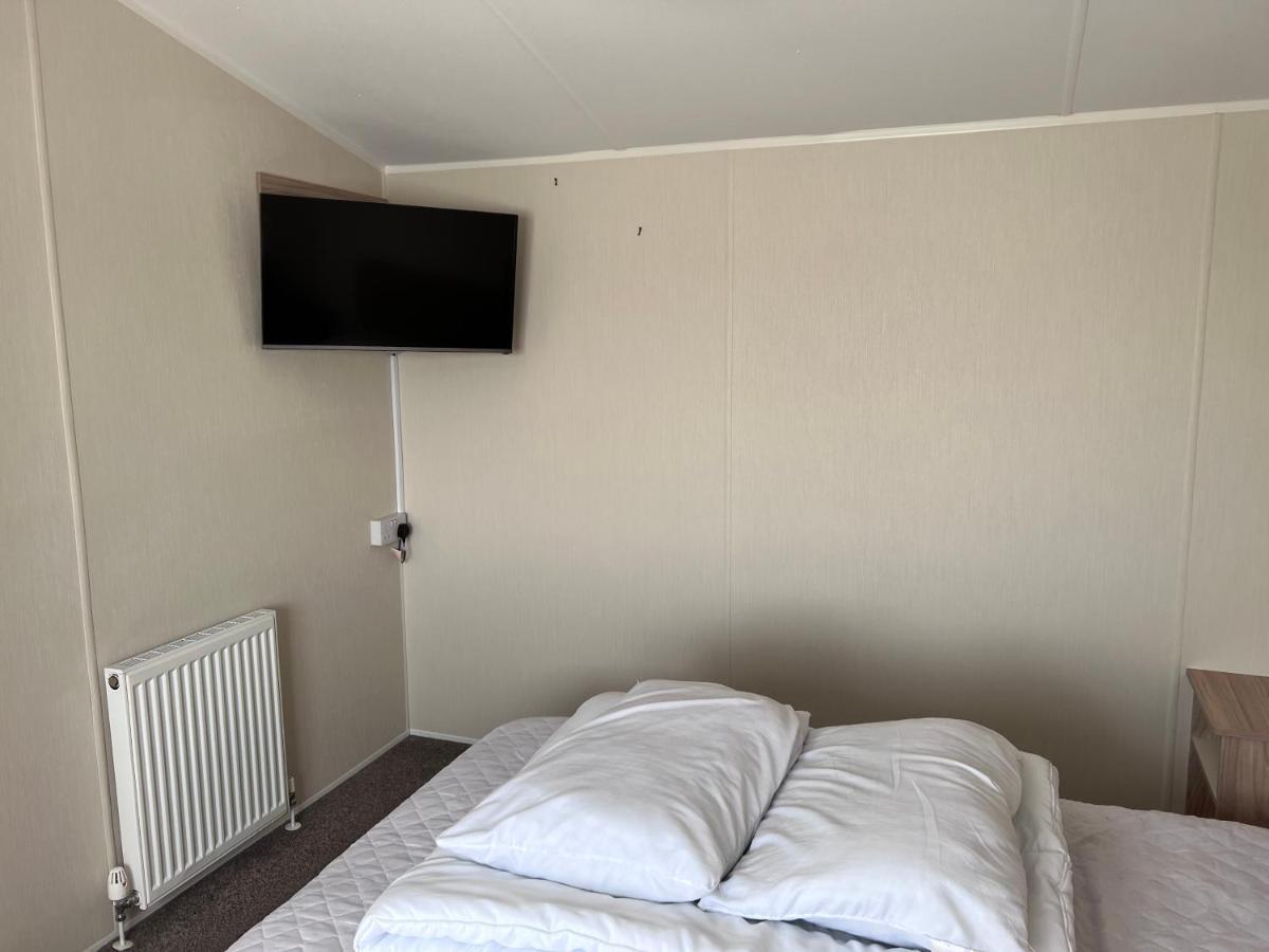 Pg173 Golden Palm Resort 6 Berth Caravan With Decking شابيل سانت ليوناردز المظهر الخارجي الصورة